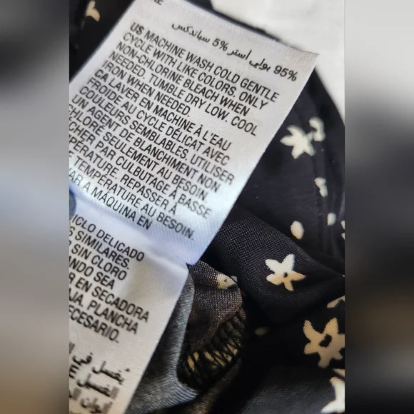 SOLD! INC Women's 3X Riley Ditsy Floral Pullover Long Sleeve - Picture 13 of 14